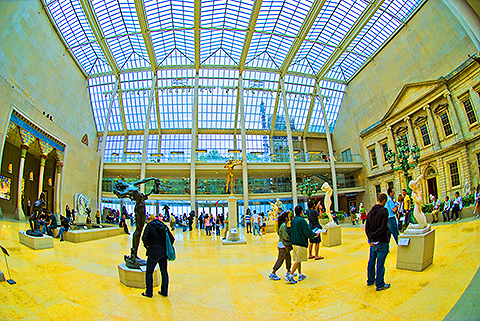 NY-Metropolitan_Museum_of_Art-16-People.jpg