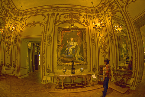 NY-Metropolitan_Museum_of_Art-27-Antiques.jpg