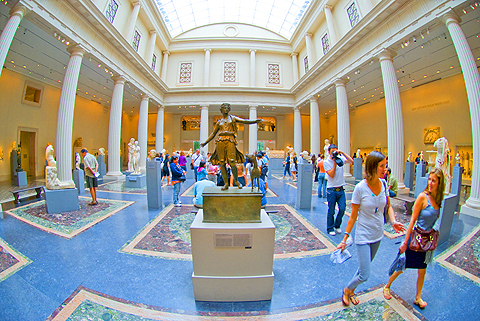 NY-Metropolitan_Museum_of_Art-35-Statues.jpg