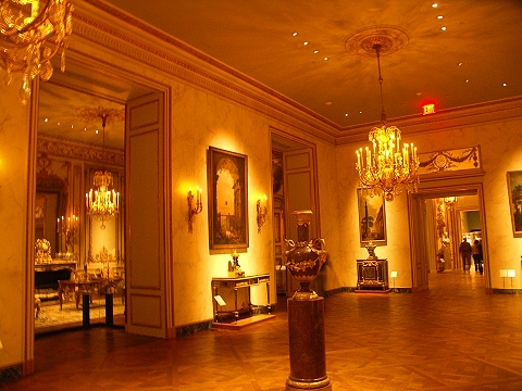 NY-Metropolitan_Museum_of_Art-Interior_Decoration-02.JPG