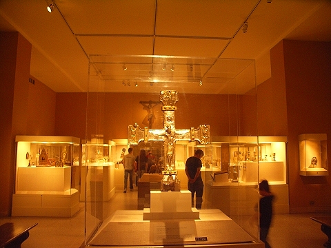 NY-Metropolitan_Museum_of_Art-Interior_Decoration-09.JPG