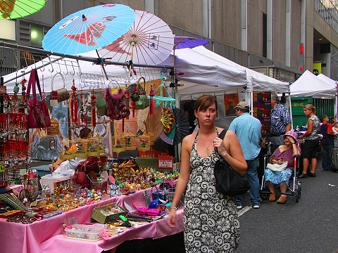 NY-Midtown_Street_Fair-52nd_Street-02.JPG