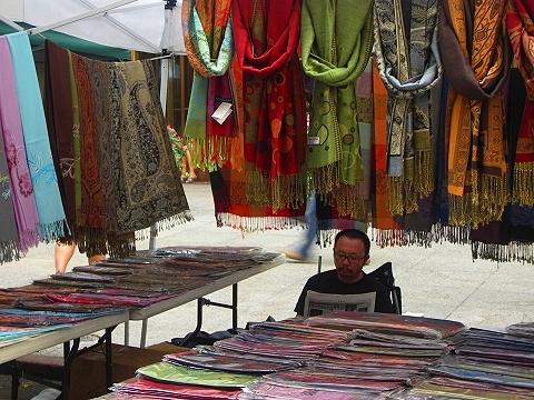 NY-Midtown_Street_Fair-52nd_Street-08.JPG