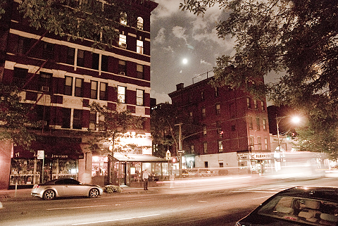 NY-Moon_over_Columbus_Avenue15.jpg