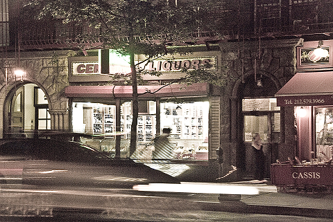 NY-Moon_Over_Columbus_Avenue19.jpg