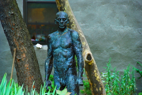 NY-Naked_Man_in_the_Park-(5).JPG