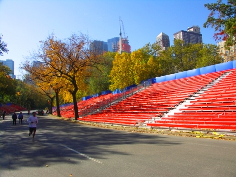 NY-New_York_City_Marathon_2006-Set_Up-Viewing_Stands-07.jpg