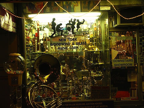 NY-New_York_Woodwind_and_Brass_Music_Corp-48th_between_6th_and_7th02.JPG