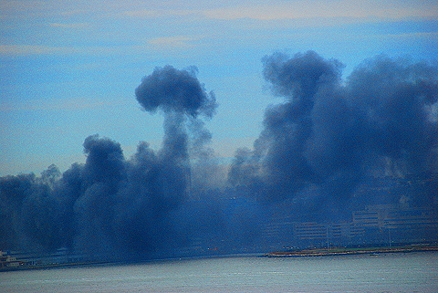 NY-NJ-2_Boats_Burn-Weehawken_Waterfront07.JPG
