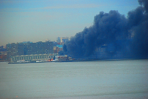 NY-NJ-2_Boats_Burn-Weehawken_Waterfront11.JPG