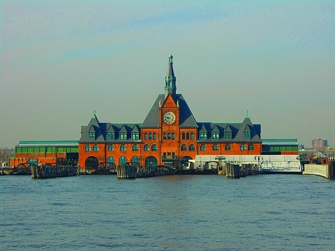 NY-NJ_Railroad_Terminal_from_Circle_Line.JPG