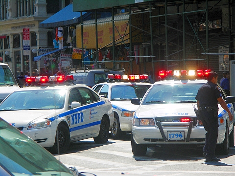 NY-NYPD-Street_Fight_at_Canal_and_Broadway-13.JPG