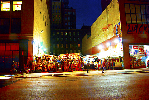 NY-Outdoor_Flea_Market_in_Greenwich_Village_at_night-02.jpg