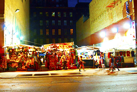 NY-Outdoor_Flea_Market_in_Greenwich_Village_at_night-05.jpg