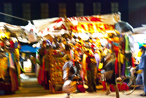 NY-Outdoor_Flea_Market_in_Greenwich_Village_at_night-09.jpg