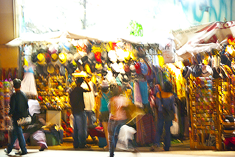 NY-Outdoor_Flea_Market_in_Greenwich_Village_at_night-15.jpg
