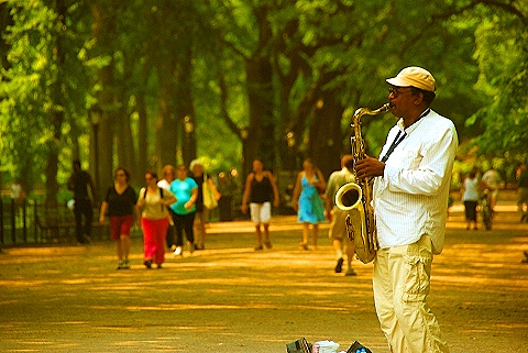 NY-People_in_Central_Park_on_a_Saturday_Morning-Summer-2008-25.JPG