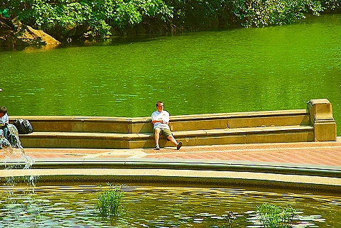 NY-People_in_Central_Park_on_a_Saturday_Morning-Summer-2008-57.JPG