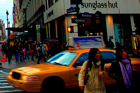 NY-People_in_Herald_Square-22.JPG