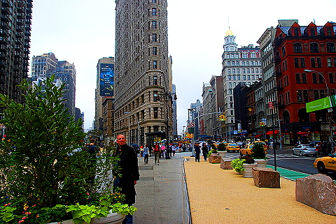 NY-People_in_Madison_Square_Park-10.JPG