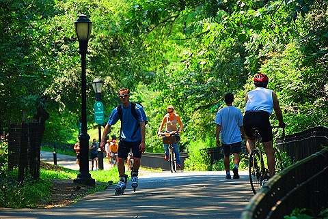NY-People_in_Riverside_Park-Summer-2008-10.JPG