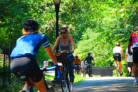 NY-People_in_Riverside_Park-Summer-2008-12.JPG