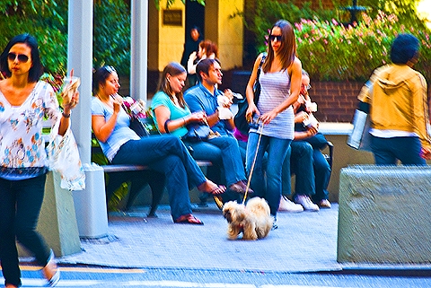 NY-People_Watching_on_Broadway-Fall-2009-Upper_Westside-08.jpg