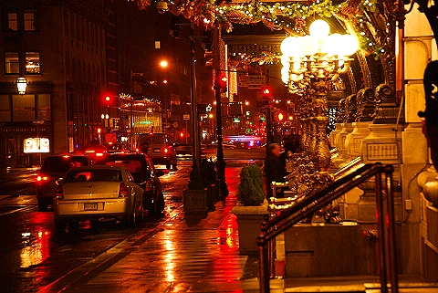 NY-Plaza_Hotel_at_Christmas_Time-01.JPG