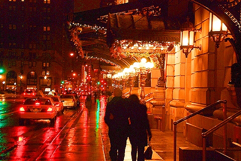 NY-Plaza_Hotel_at_Christmas_Time-03.JPG