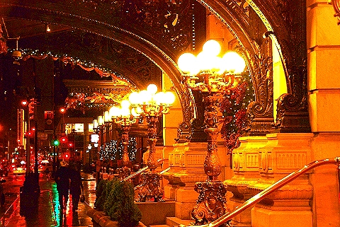 NY-Plaza_Hotel_at_Christmas_Time-06.JPG