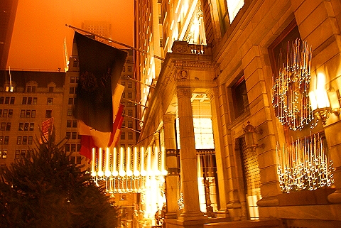 NY-Plaza_Hotel_at_Christmas_Time-10.JPG