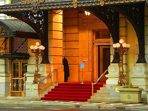 NY-Plaza_Hotel_Doorman-and-Larry_David-01.JPG