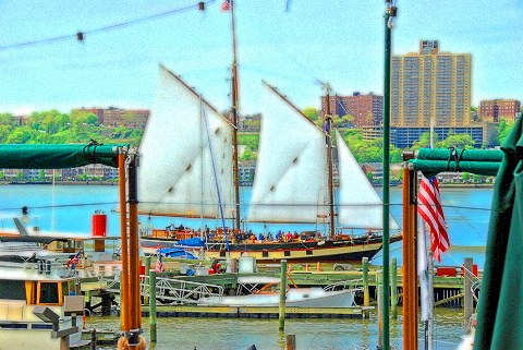 NY-Riverside_Park-03-West_79th_Street_Boat_Basin_Cafe.JPG