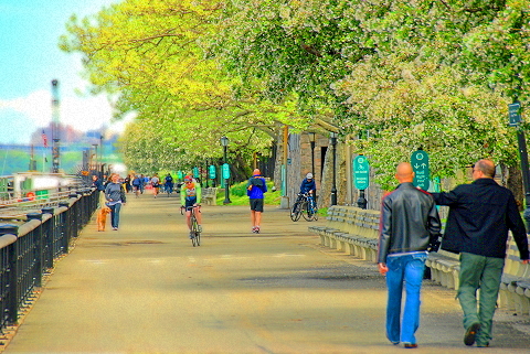 NY-Riverside_Park-22-Joggers-Cyclists_Strollers.JPG