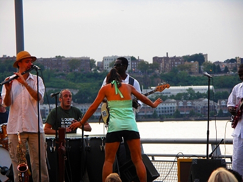 NY-Riverside_Park_South-Acoustic_Sundays-35.JPG