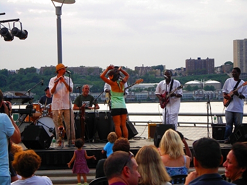 NY-Riverside_Park_South-Acoustic_Sundays-37.JPG