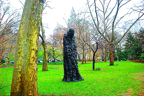 NY-Robert_Melee_Sculptures_in_City_Hall_Park-6.JPG