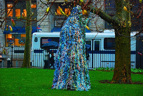 NY-Robert_Melee_Sculptures_in_City_Hall_Park-8.JPG