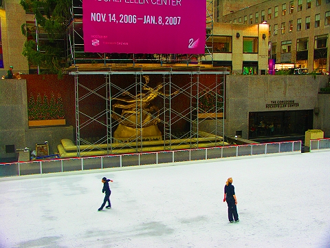 NY-Rockefeller_Center-Skating-01.jpg