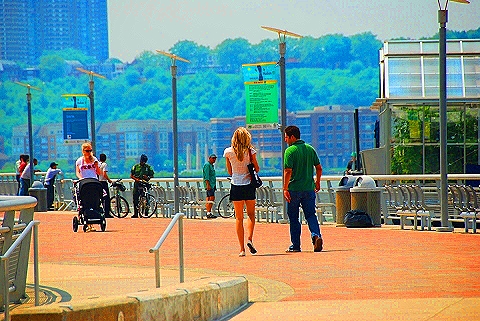 NY-Science_Barge-West_70th_Street_Pier-Summer-2008-12.JPG