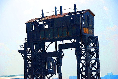 NY-Science_Barge-West_70th_Street_Pier-Summer-2008-15.JPG
