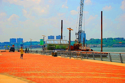 NY-Science_Barge-West_70th_Street_Pier-Summer-2008-16.JPG