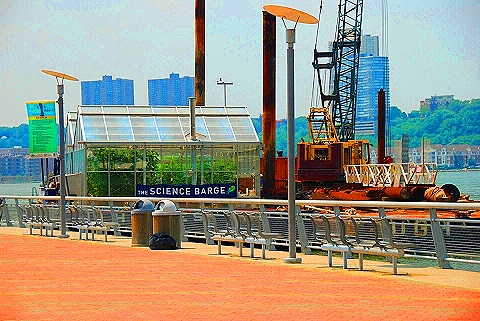 NY-Science_Barge-West_70th_Street_Pier-Summer-2008-18.JPG
