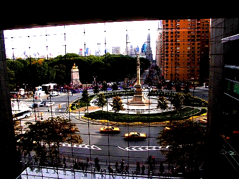 NY-Shops_at_Time_Warner_Center-01.JPG