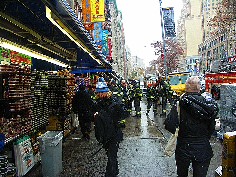 NY-Snow-Upper_Westside-8-NY-Snow-Upper_Westside-7-Broadway_Fairway.jpg