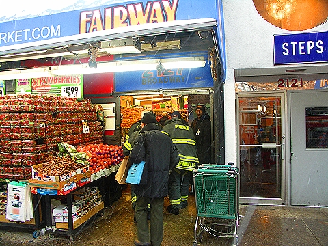 NY-Snow-Upper_Westside-9-NY-Snow-Upper_Westside-7-Broadway_Fairway.jpg