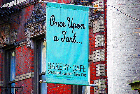 NY-Soho-010-Signs_and_Window_Shots.JPG