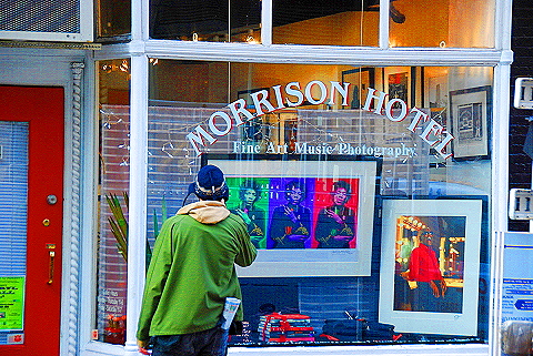 NY-Soho-027-Signs_and_Window_Shots.JPG