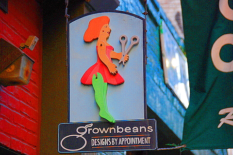NY-Soho-043-Signs_and_Window_Shots.JPG