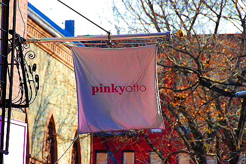 NY-Soho-062-Signs_and_Window_Shots.JPG